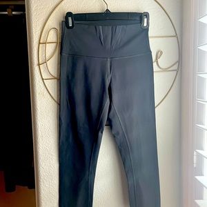 Lululemon high waisted cropped leggings!